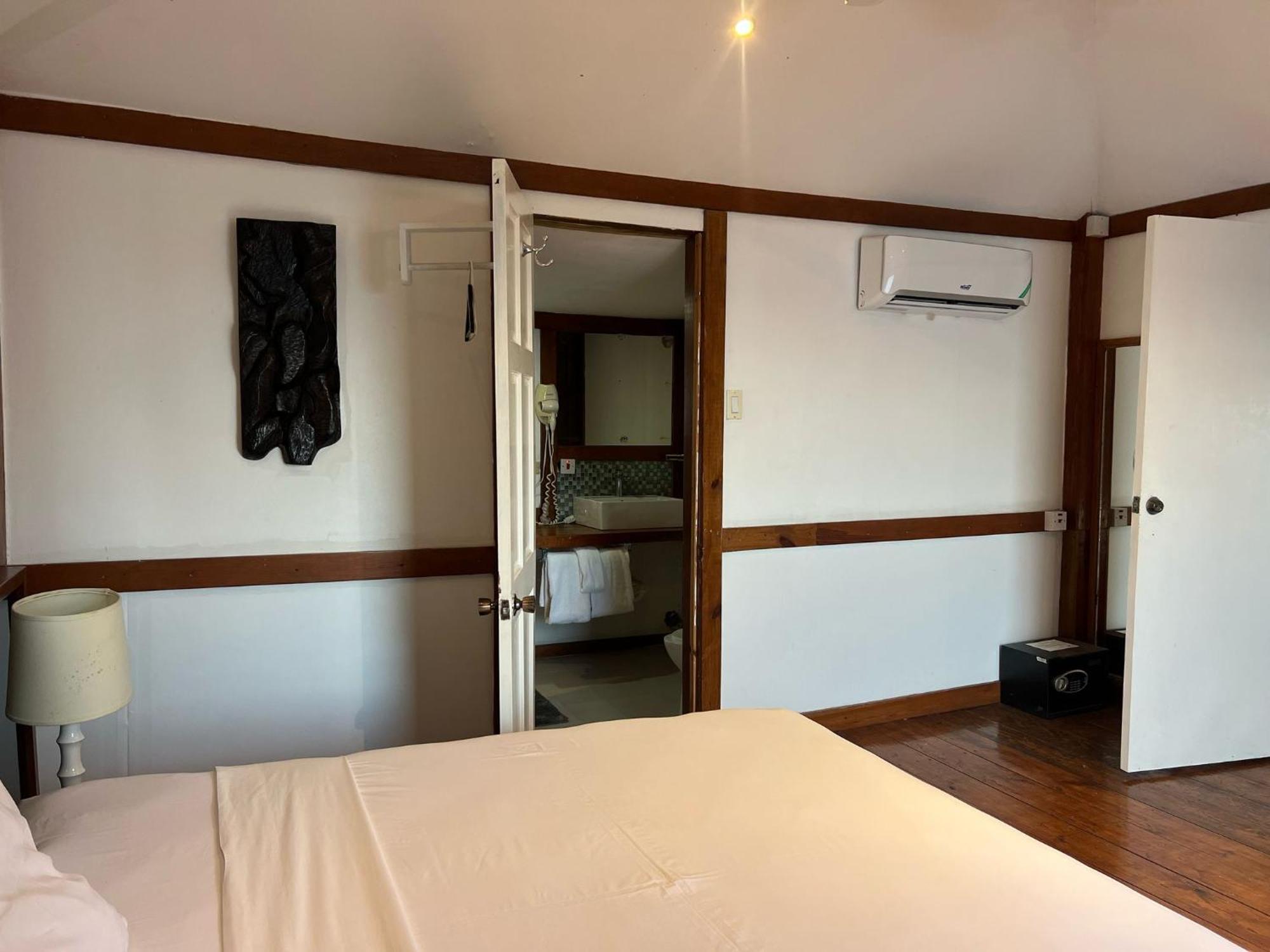 The Sea Cliff Hotel Resort & Spa Port Antonio Buitenkant foto